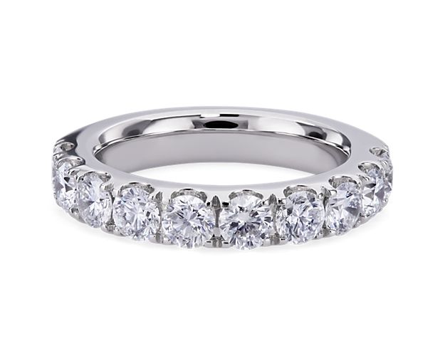 Go for timeless romance with this stunning ring featuring shimmering lab-grown diamonds. The 14k white gold design provides a perfect balance of style and elegance.